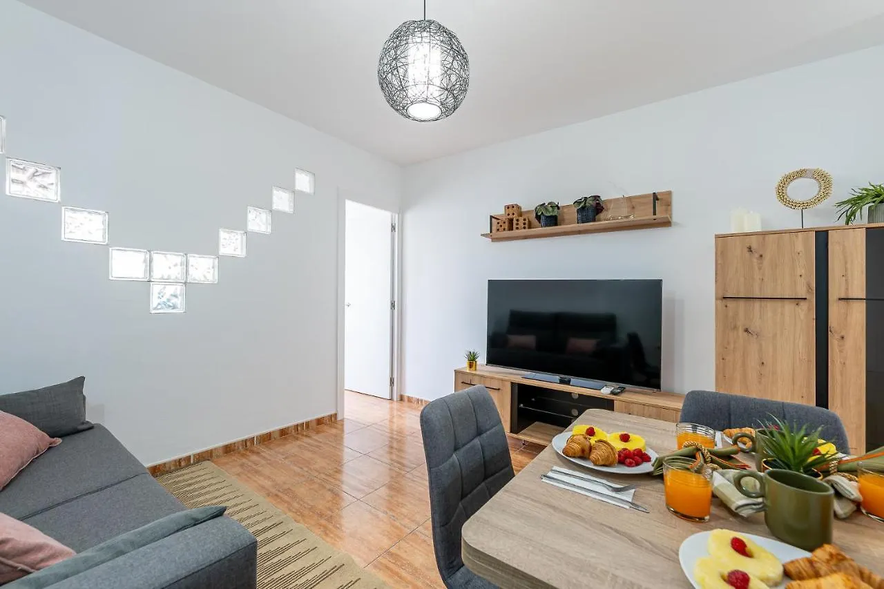Apartment 797 Holiday Rentals - Hermoso Apartamento Reformado En Los V Torremolinos