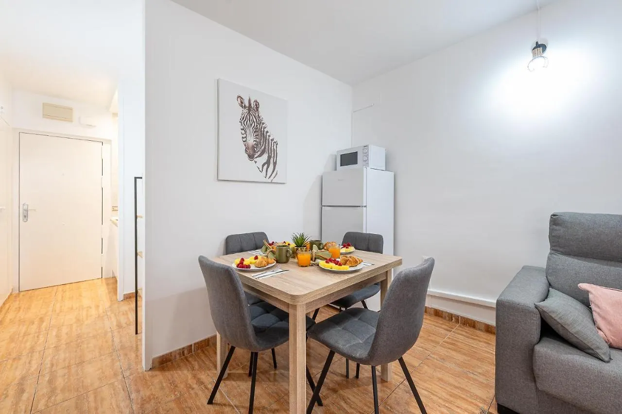 Apartment 797 Holiday Rentals - Hermoso Apartamento Reformado En Los V Torremolinos