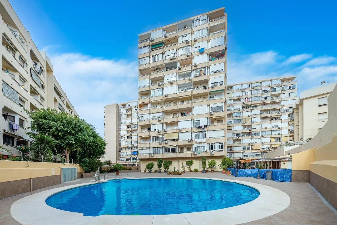 Apartment 797 Holiday Rentals - Hermoso Apartamento Reformado En Los V Torremolinos Spain