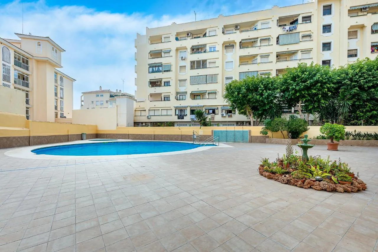 797 Holiday Rentals - Hermoso Apartamento Reformado En Los V Torremolinos